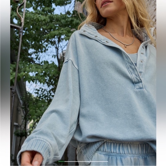 aerie Tops - Aerie Oh Snap Sweatshirt Cloud Wash Size Large Blue